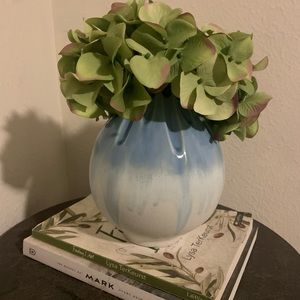 Global Views Cut Carved Vase Cloud Small